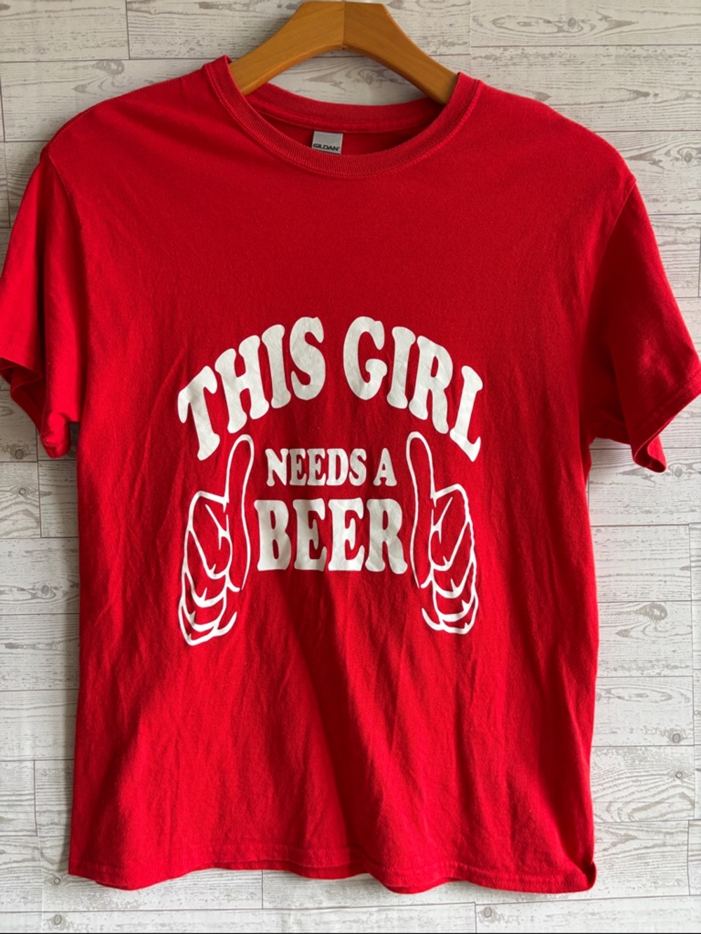 Vintage‎ Graphic Tee “This girl needs a beer” medium USA party red Fourth July